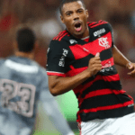 De La Cruz quebra silêncio após especulação de saída do Flamengo